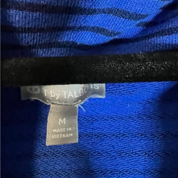A Talbots sweatshirt in size medium - Picture 4 of 7